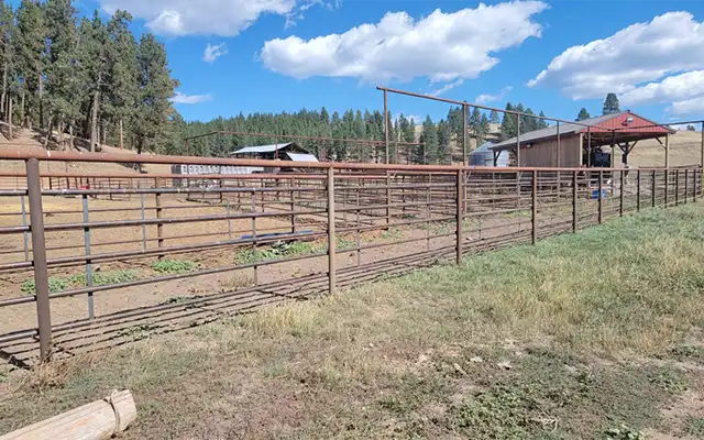 Steel Fence Installers Flying O Enterprise Pipe Gates.